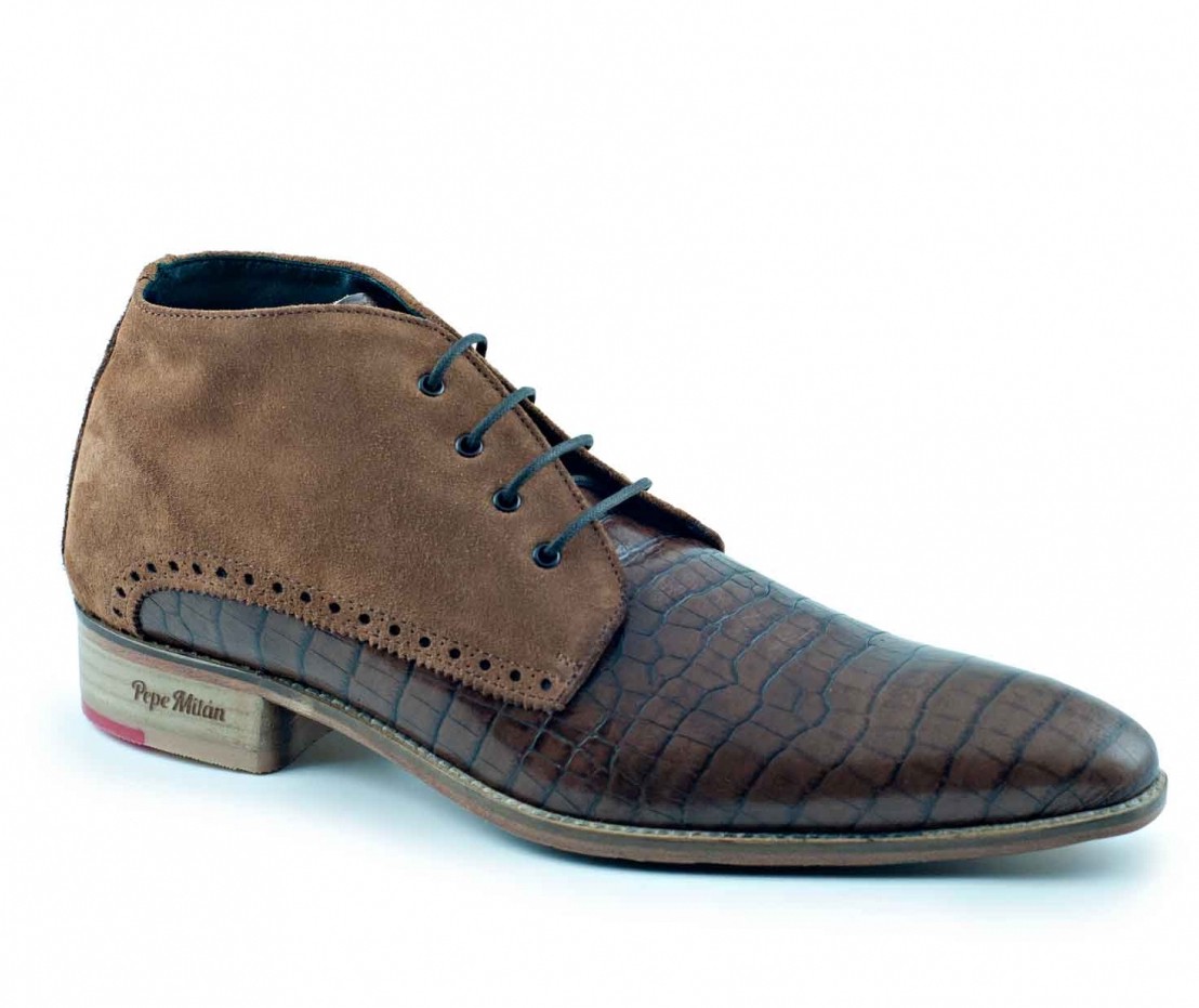 Botas chukka de cuero para hombre
