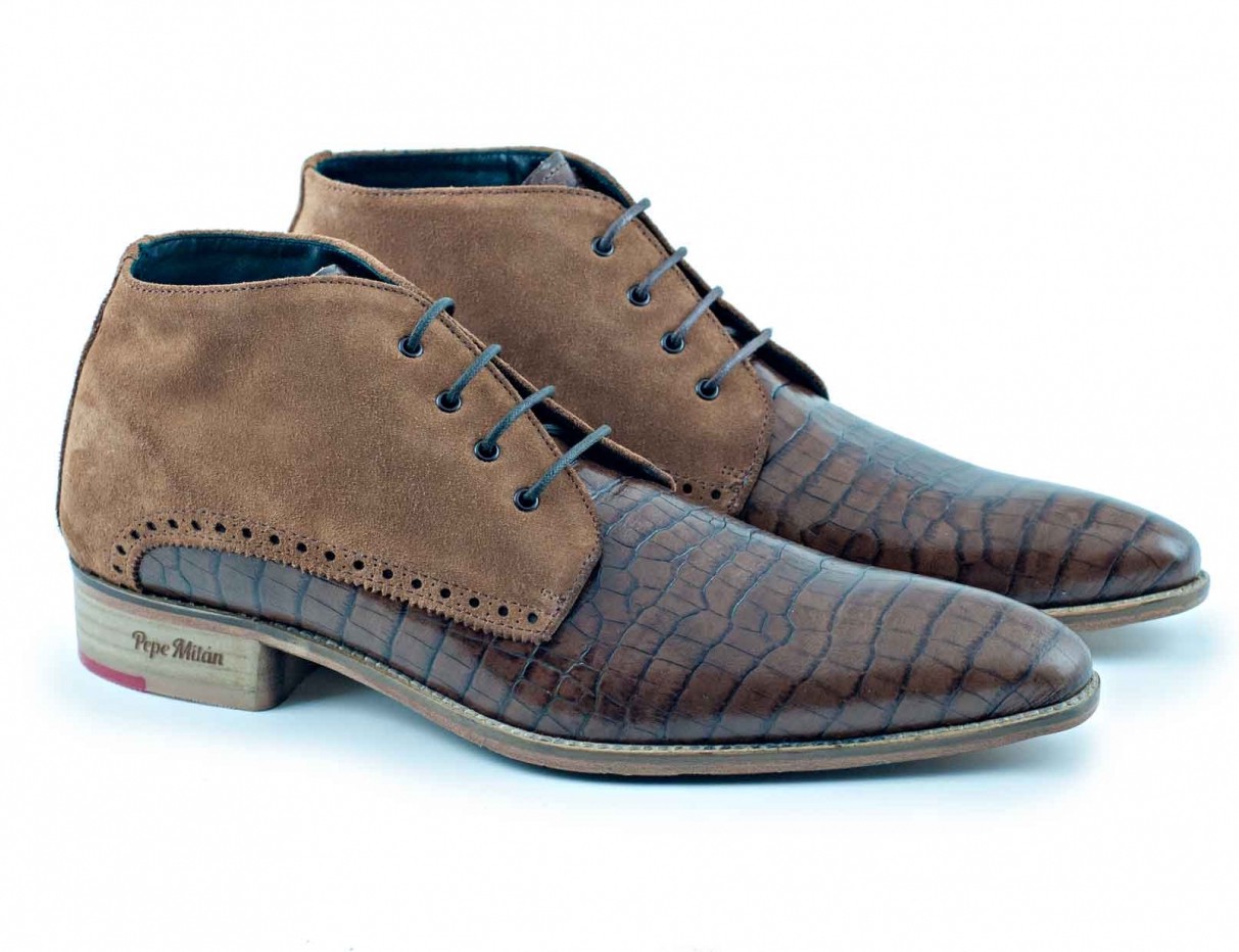 Botas chukka de cuero para hombre
