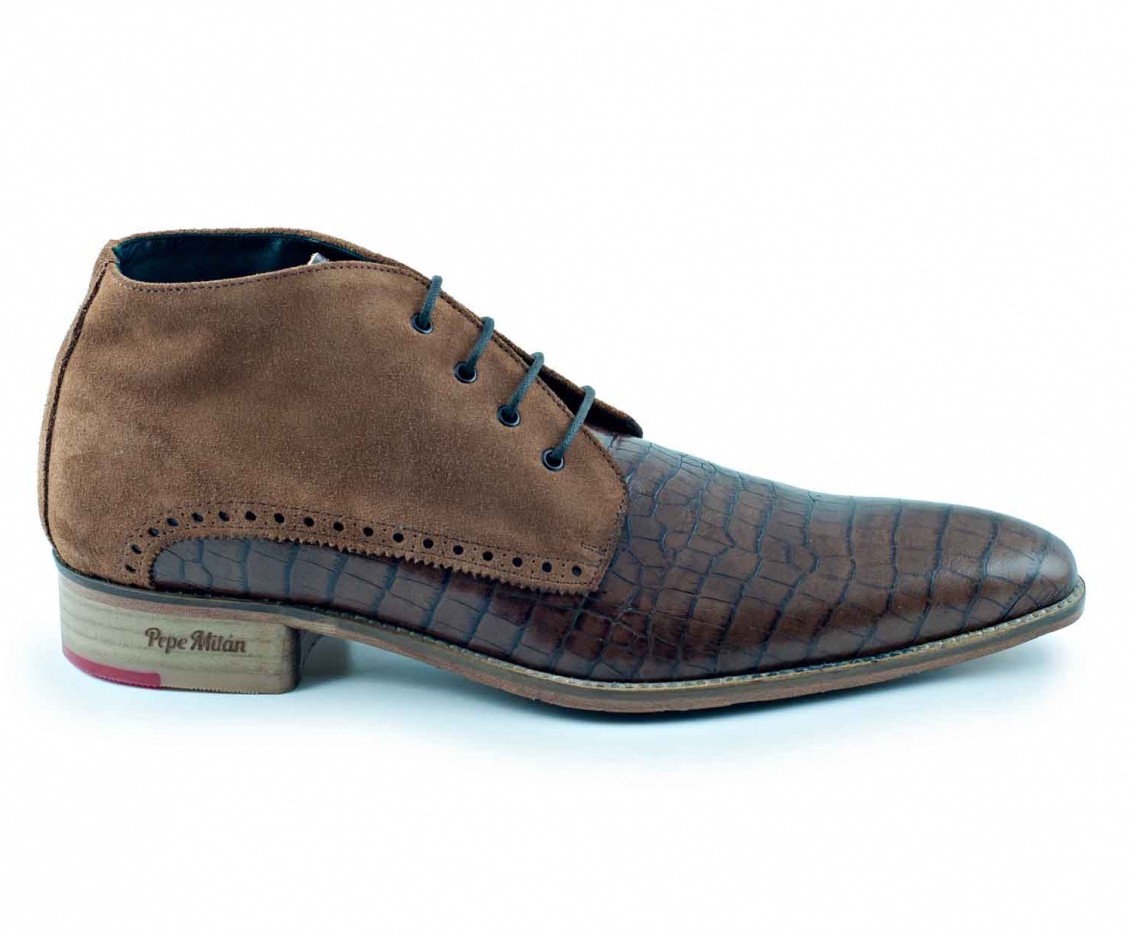 Botas chukka de cuero para hombre
