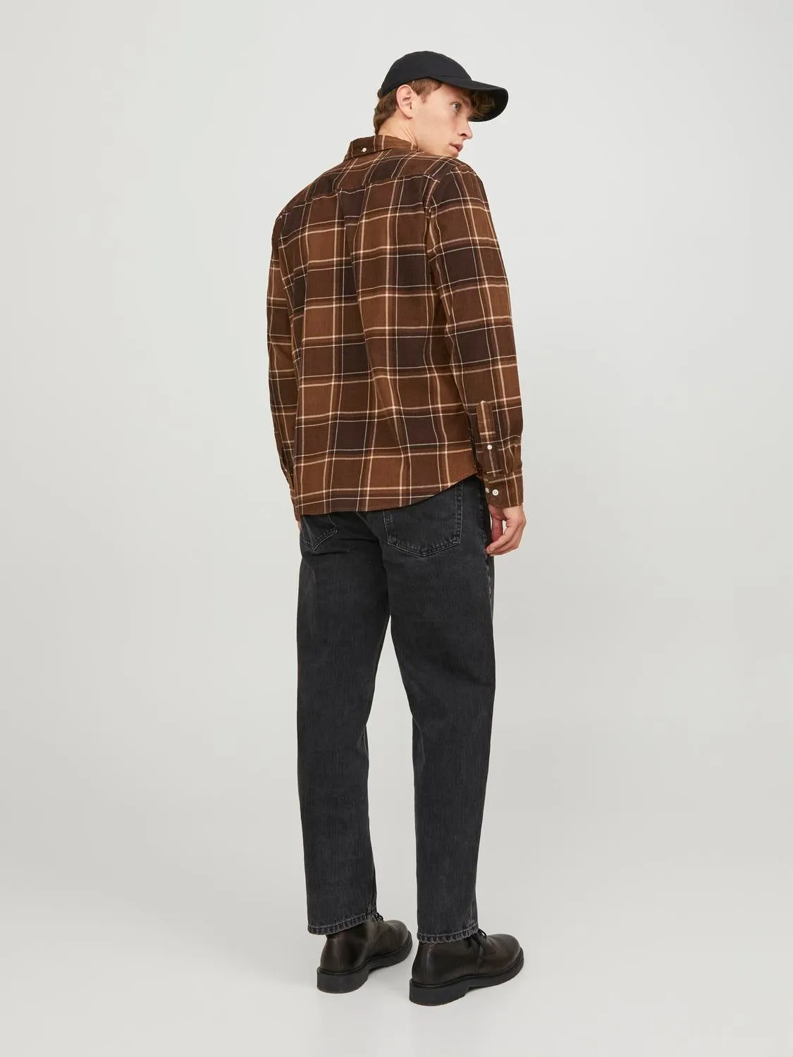 Camisa Corte comfort | Marrón intermedio | Jack & Jones®