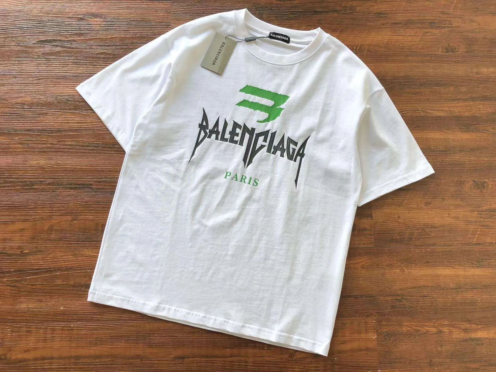 Camiseta Balenciaga SS23 – 672542