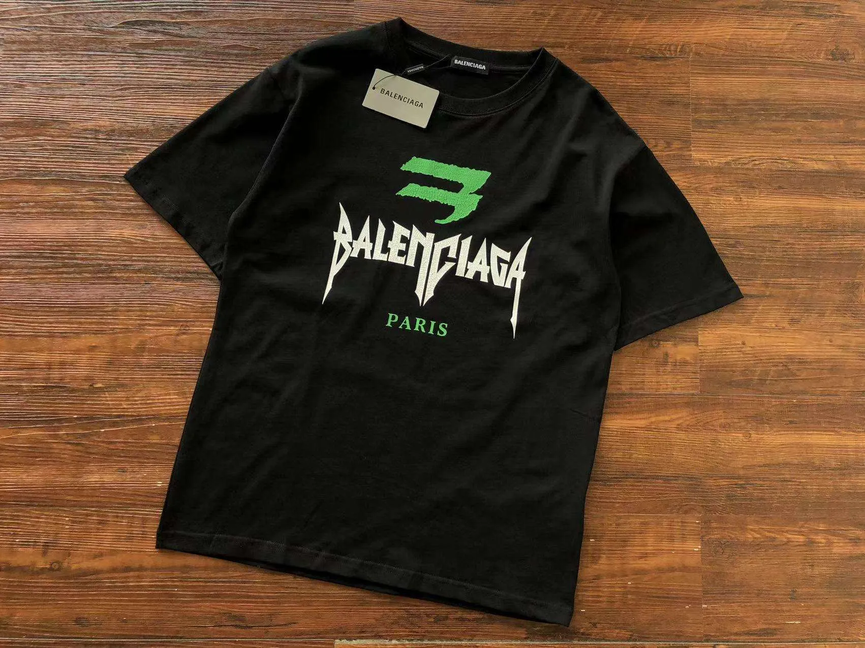 Camiseta Balenciaga SS23 – 672542