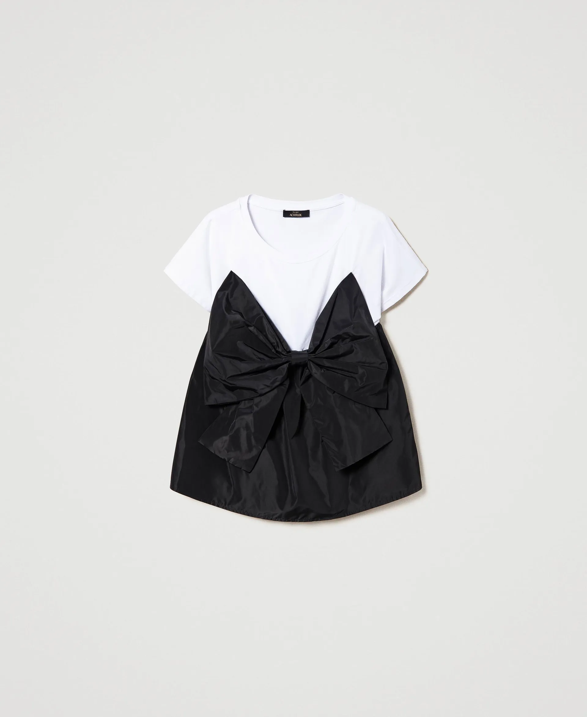 Camiseta con lazo de tafetán
