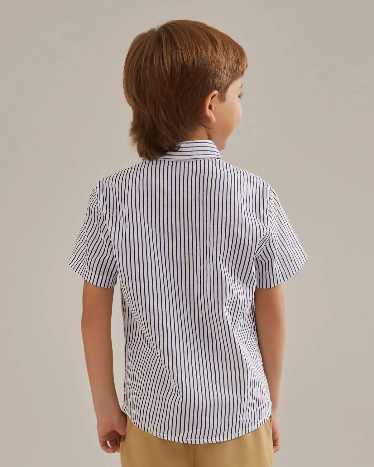 Camiseta manga corta con cuello para nio