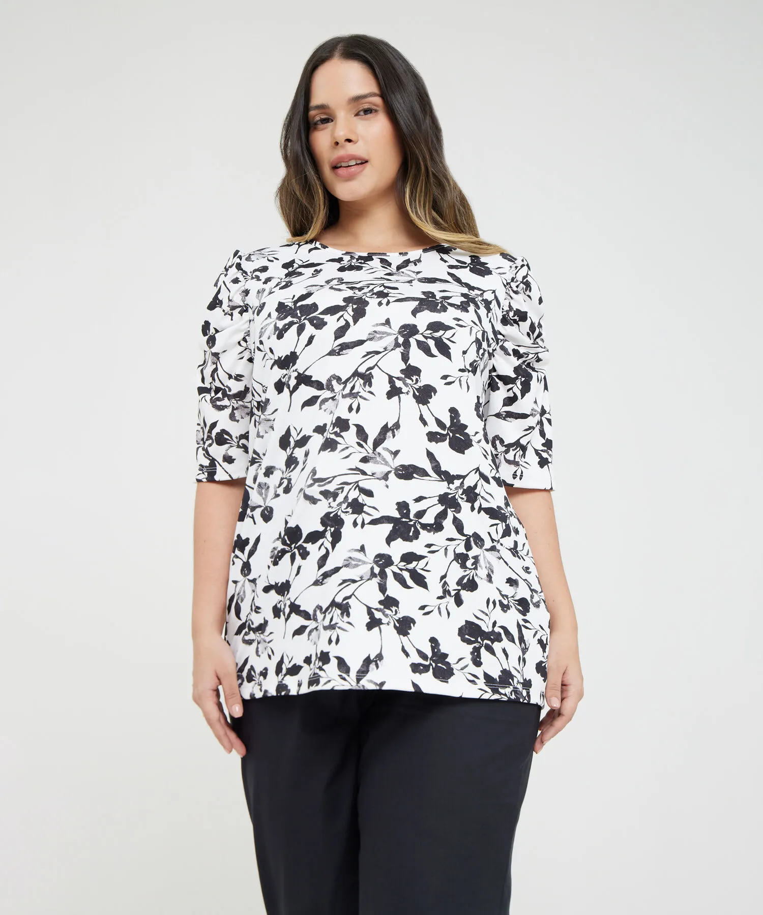 CAMISETA MANGA &FRAC34; CON ESTAMPADO
