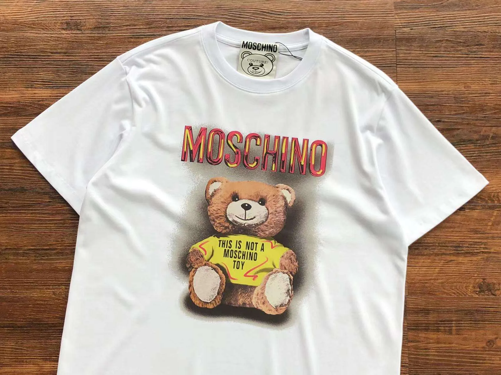 Camiseta Moschino