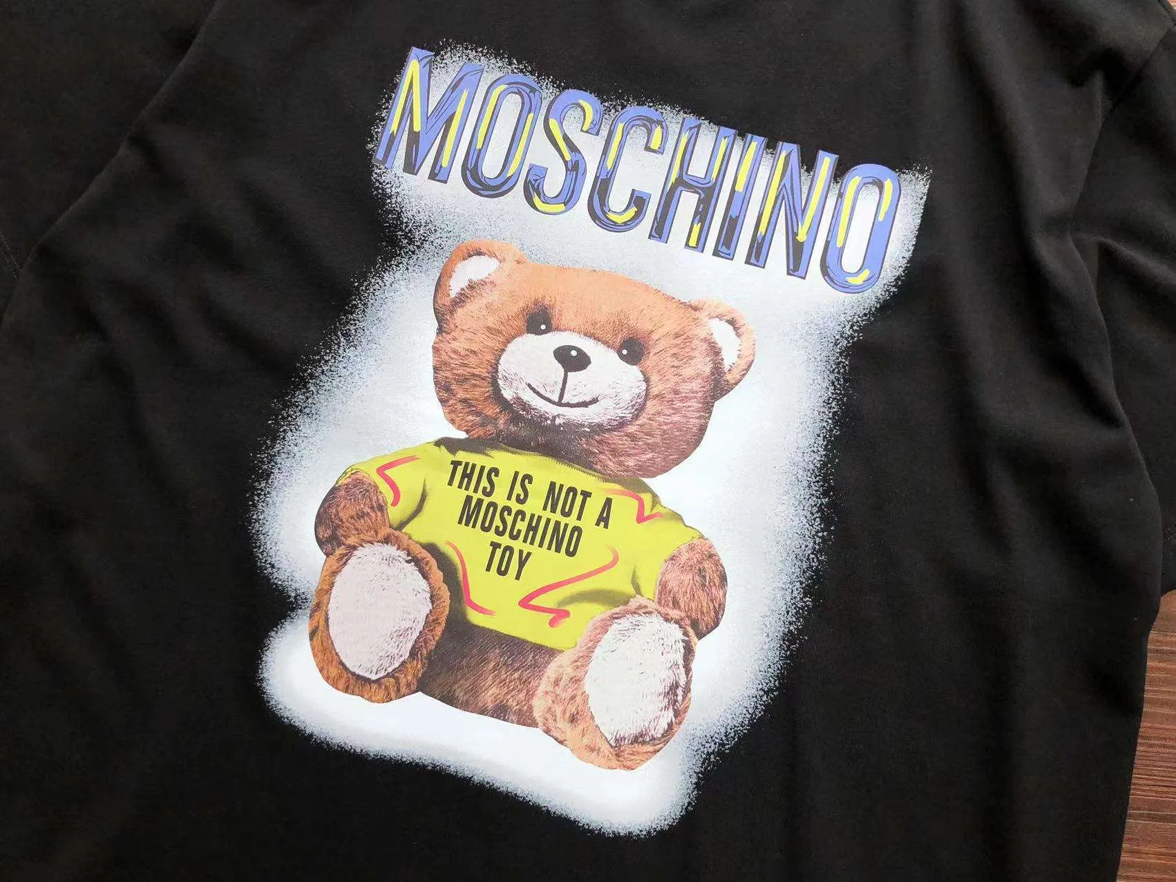 Camiseta Moschino