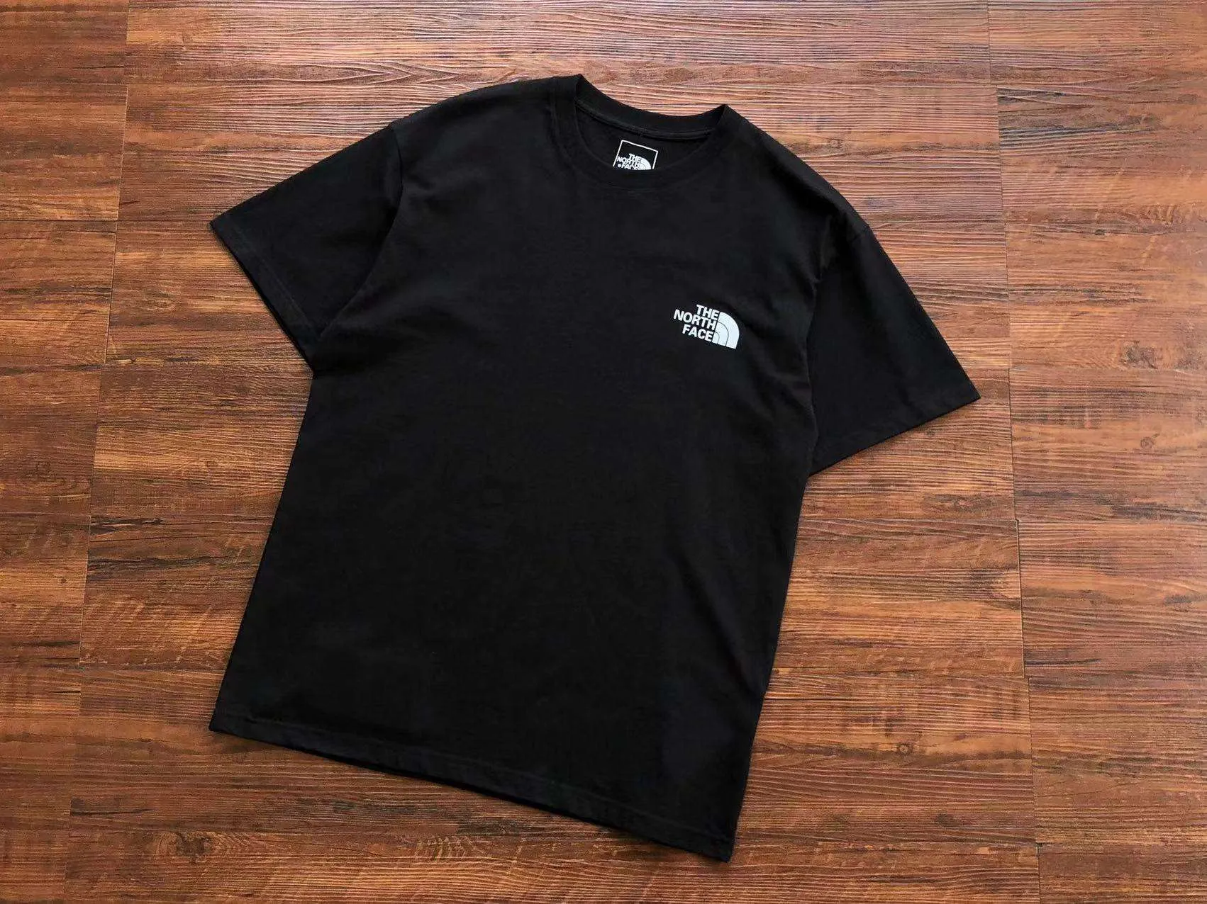 Camiseta TNF «Never Stop Explore»
