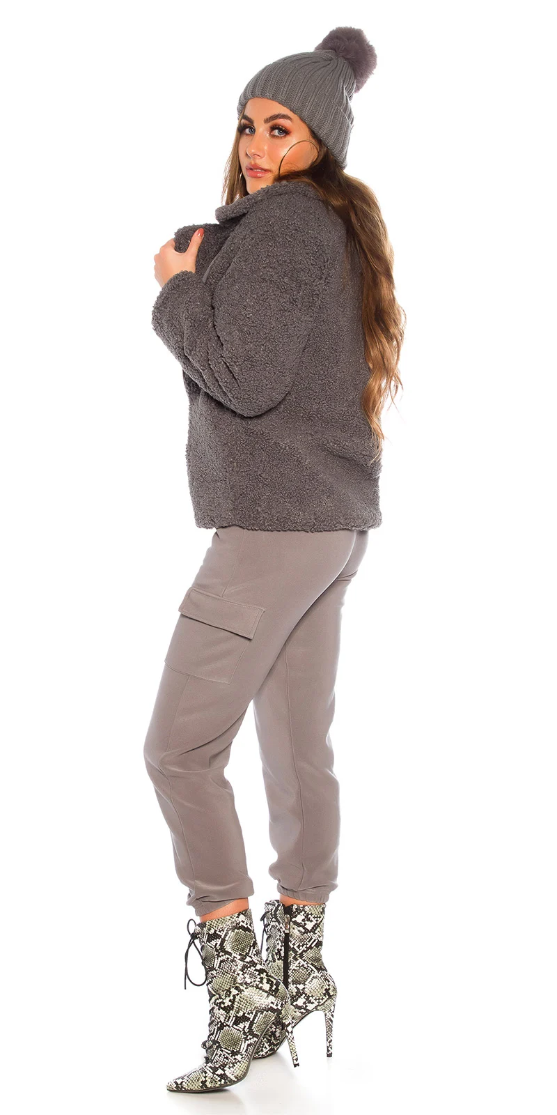 Chaqueta invierno esponjoso color gris