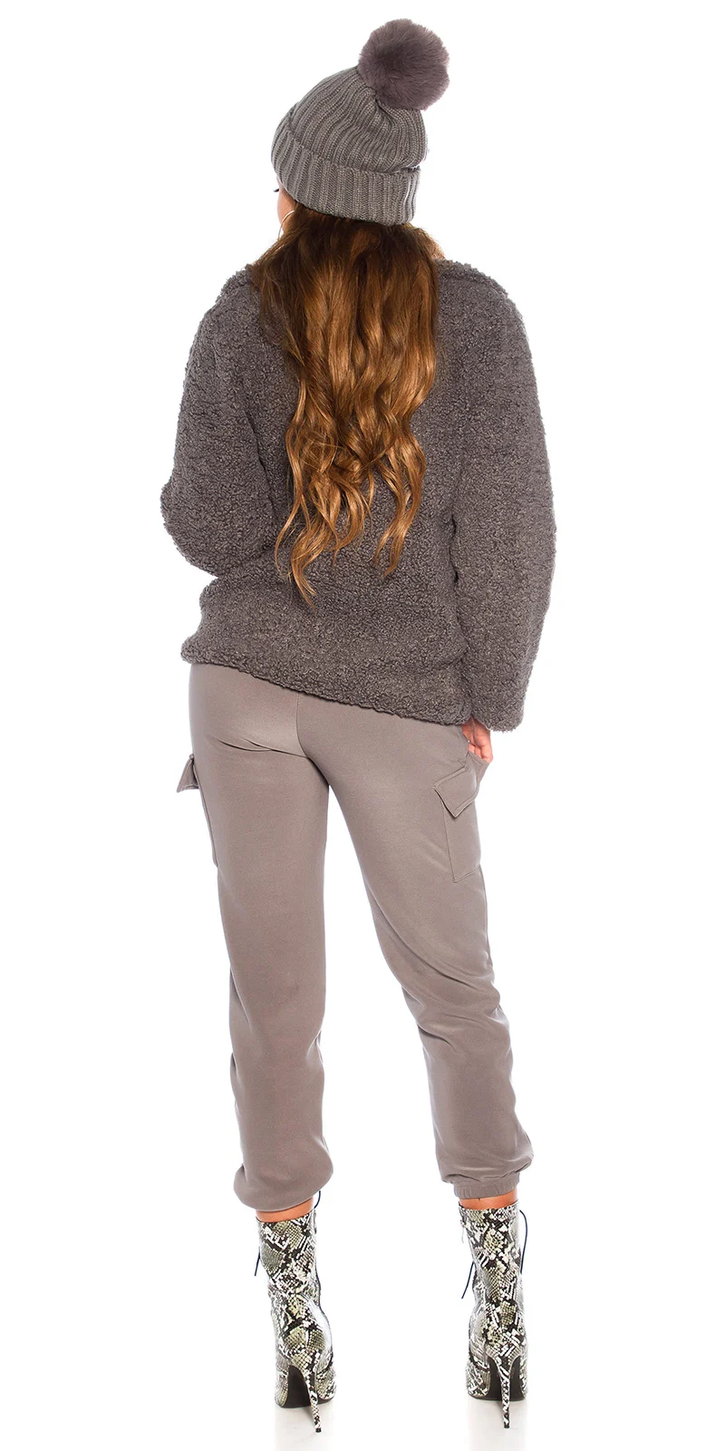Chaqueta invierno esponjoso color gris