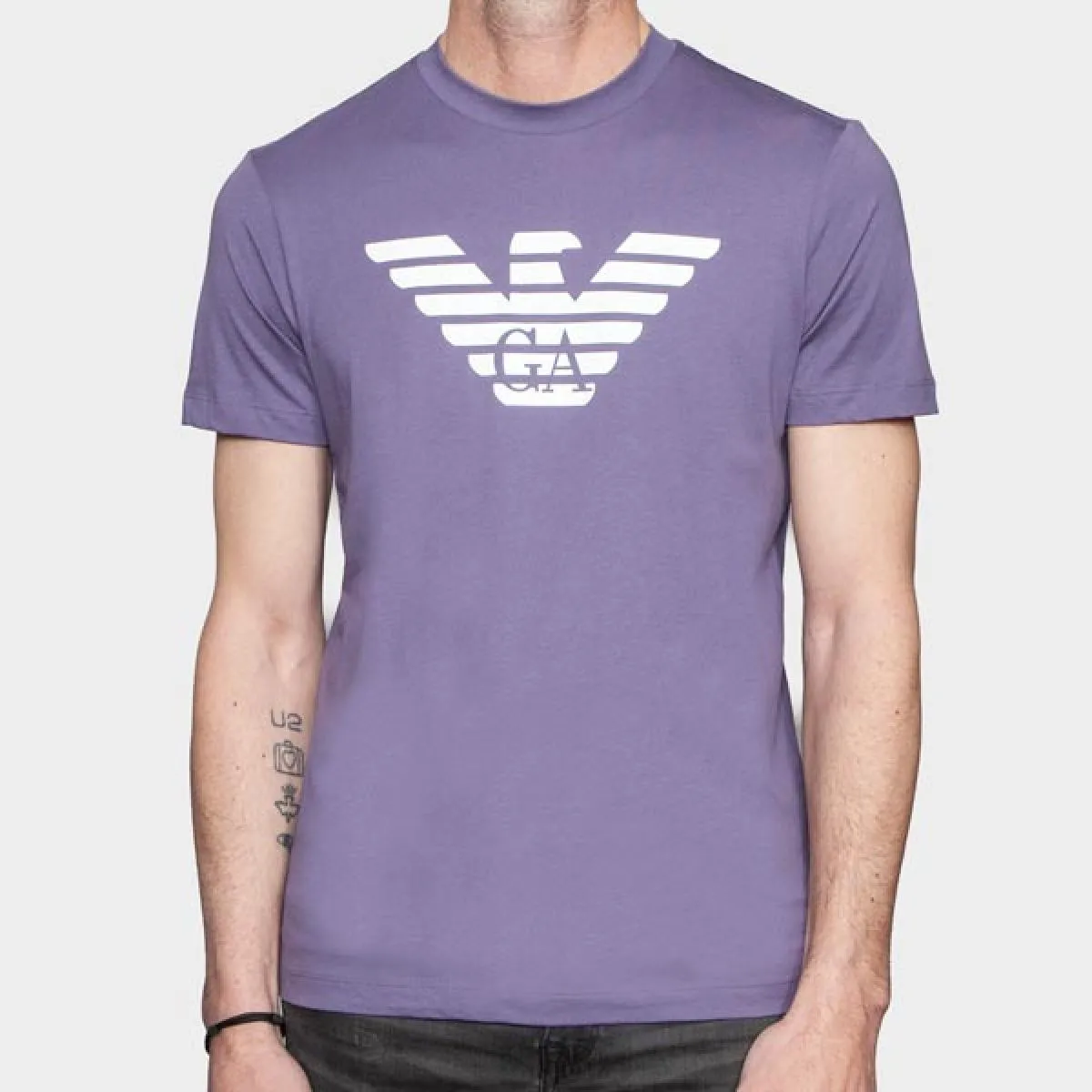 EMPORIO ARMANI  CAMISETA MORADA