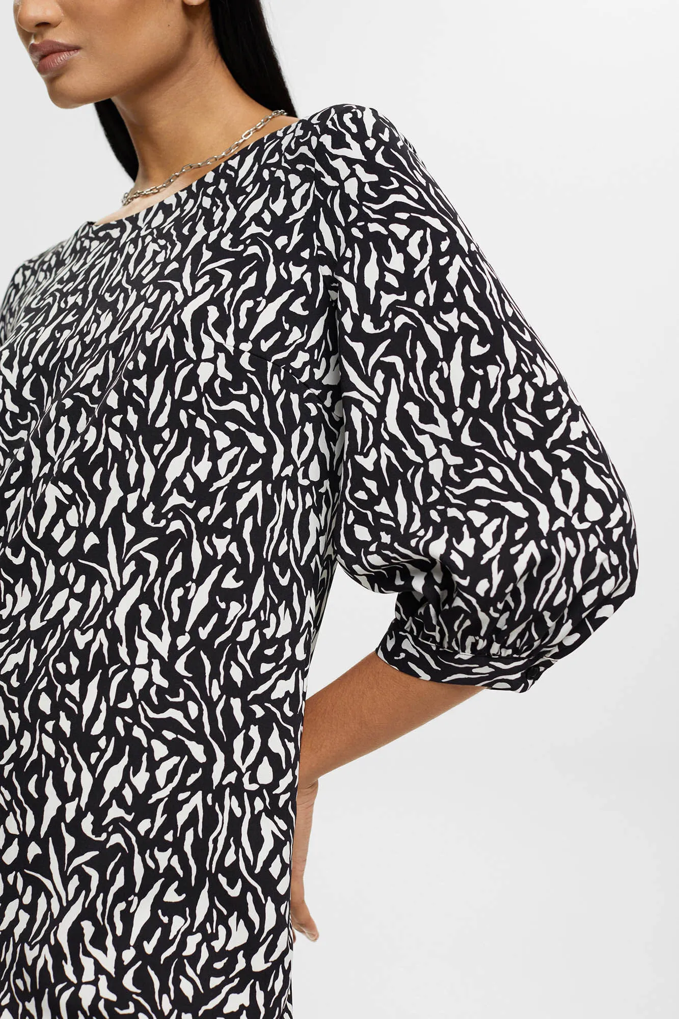 Esprit Vestido corto corte recto estampado allover