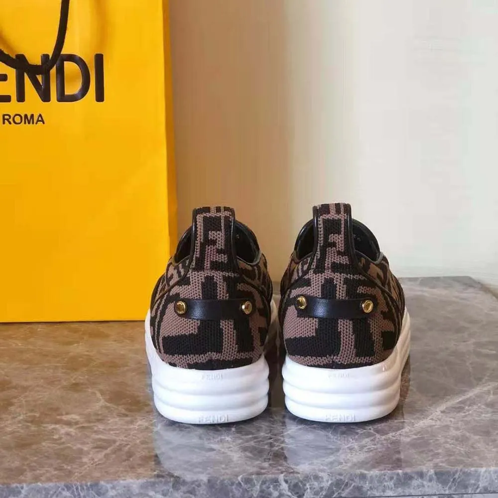 Fendi Mujer Rise Zapatillas sin cordones de tela marrón