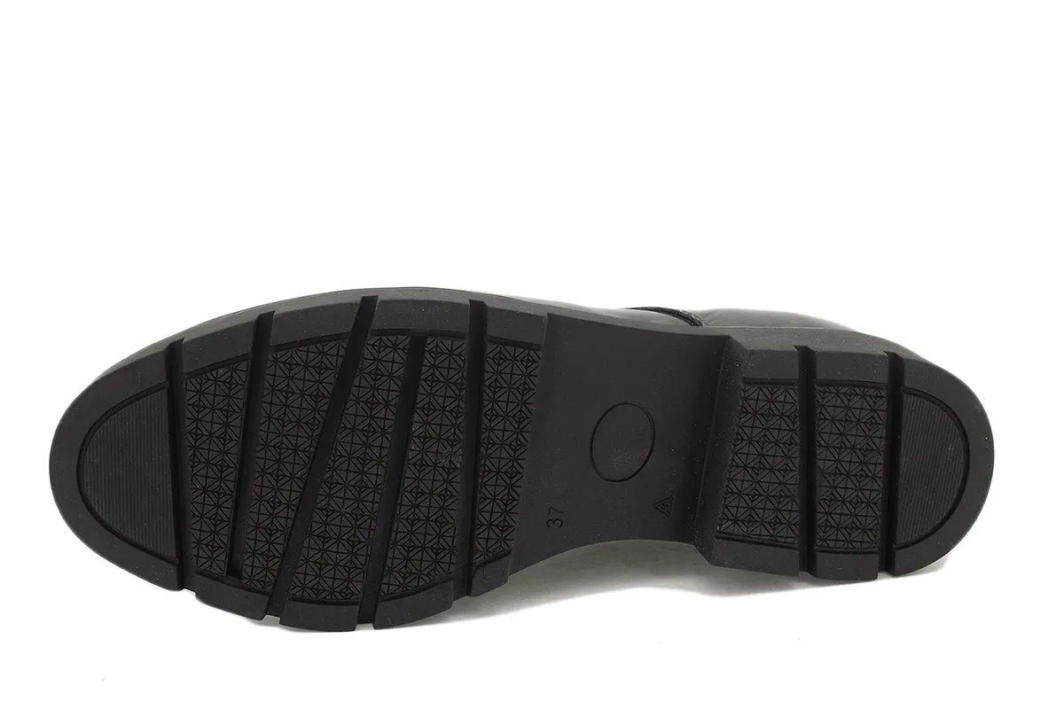 LACEUP SHOE GREY PATENT