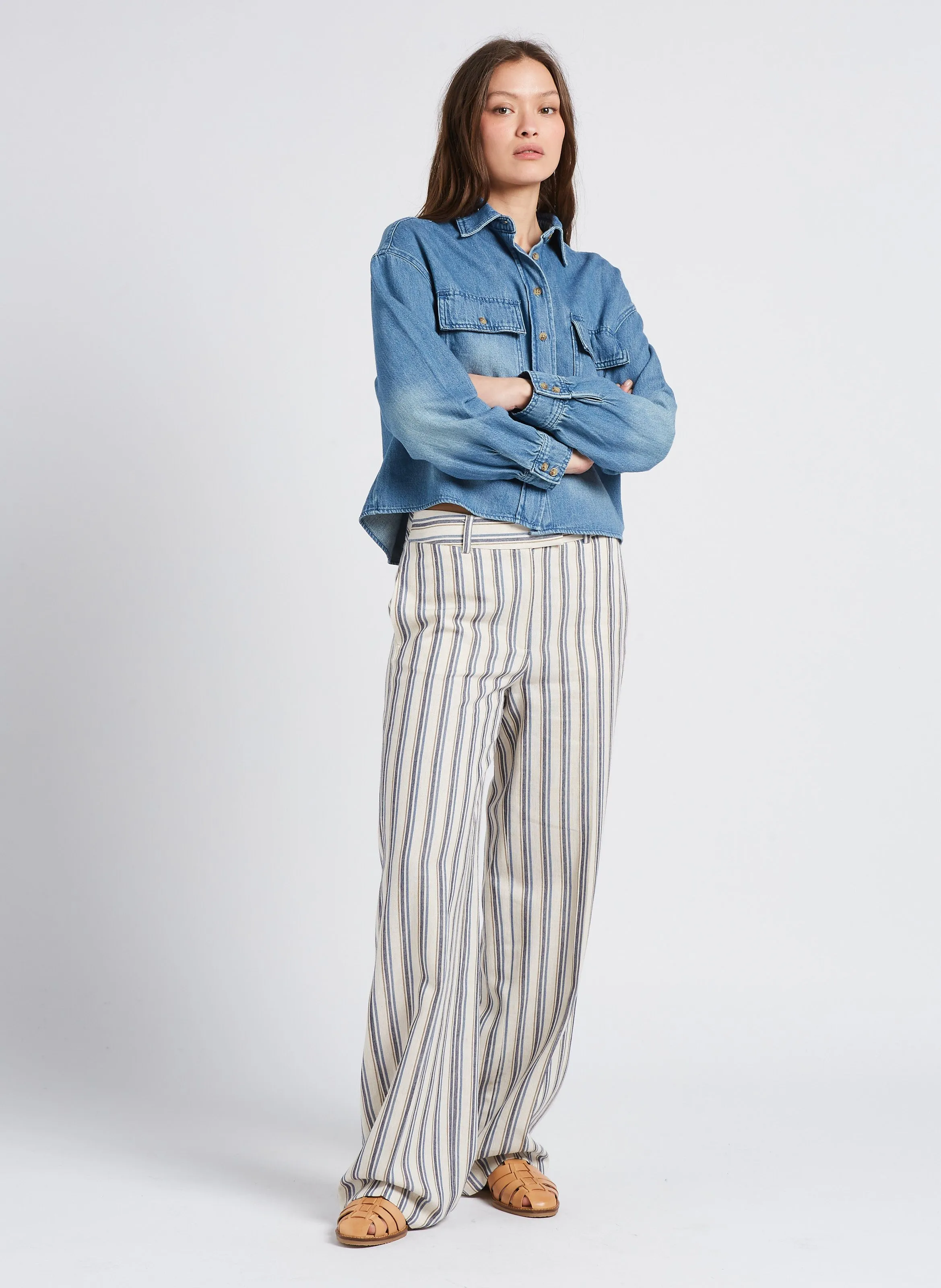 MAISON 123 CLARA  CHAQUETA RECTA VAQUERA DE ALGODóN CON CUELLO CLáSICO EN AZUL