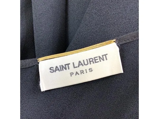 Minivestido negro de crepé con volantes de Saint Laurent 