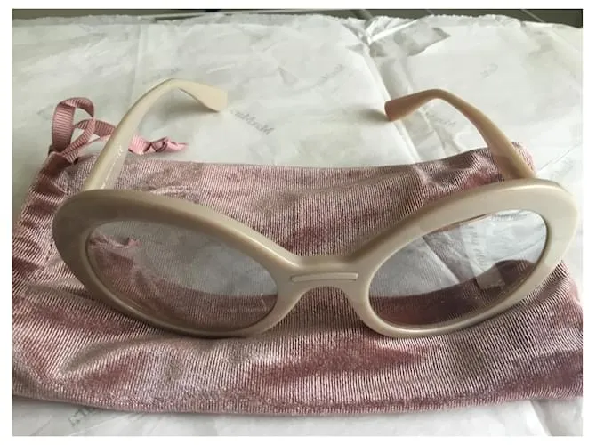 Miu Miu Lentes de sol Beige 