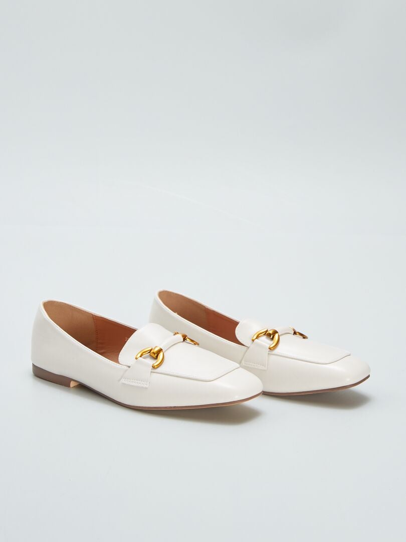 MOCASINES CON TIRAS DORADAS  BLANCO