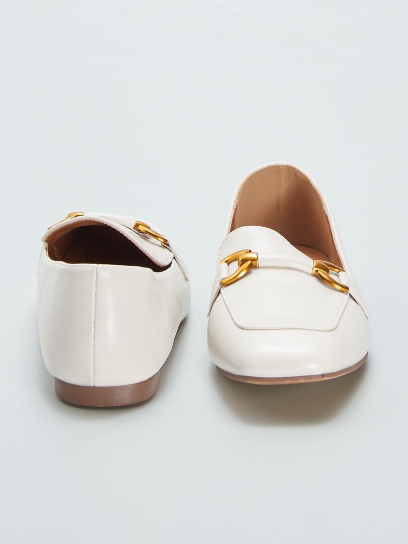 MOCASINES CON TIRAS DORADAS  BLANCO