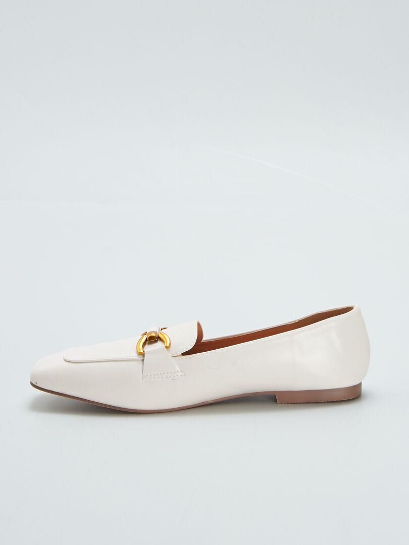 MOCASINES CON TIRAS DORADAS  BLANCO