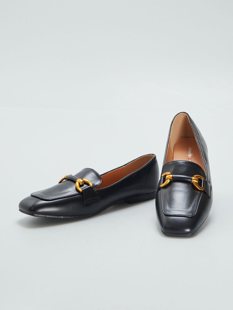 MOCASINES CON TIRAS DORADAS  NEGRO