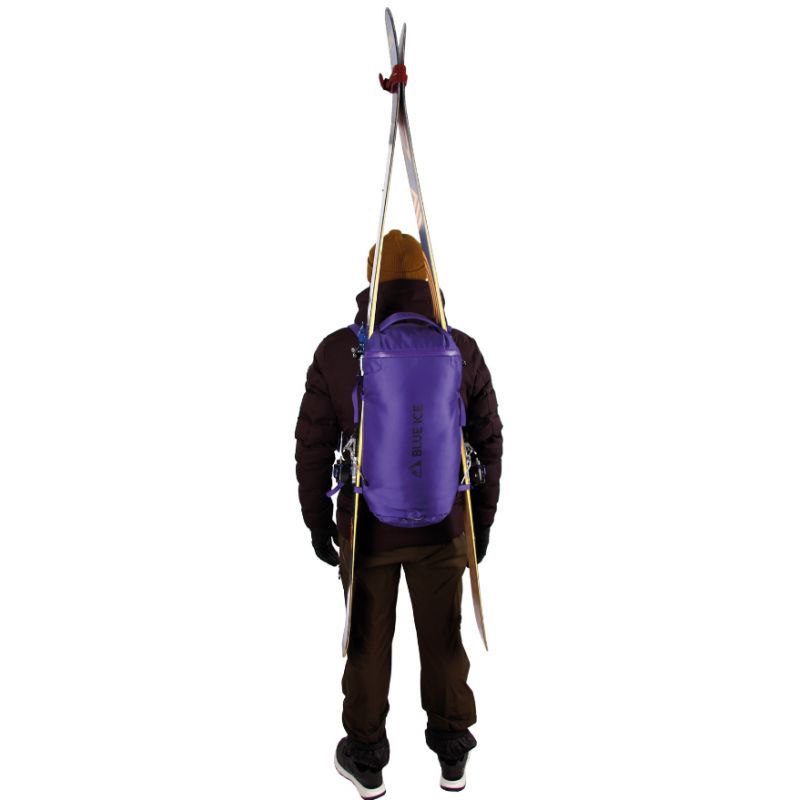 Mochila BLUE ICE Yagi 35L Pack (Vulcan)