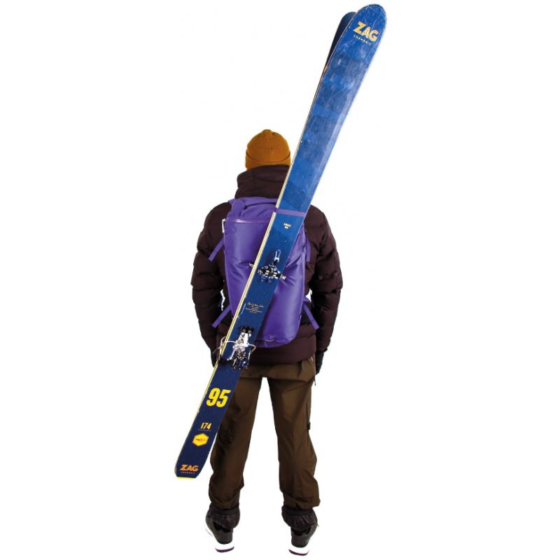 Mochila BLUE ICE Yagi 35L Pack (Vulcan)