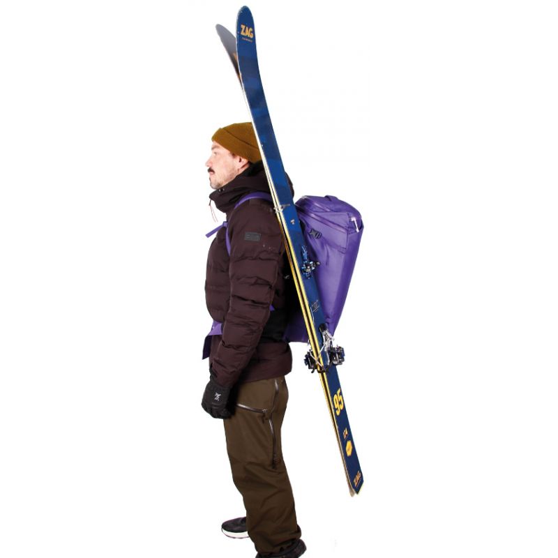 Mochila BLUE ICE Yagi 35L Pack (Vulcan)
