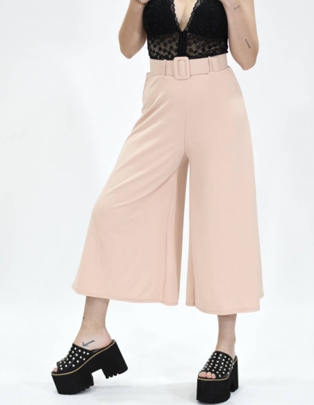 Pantalón culotte rosa cinturón.