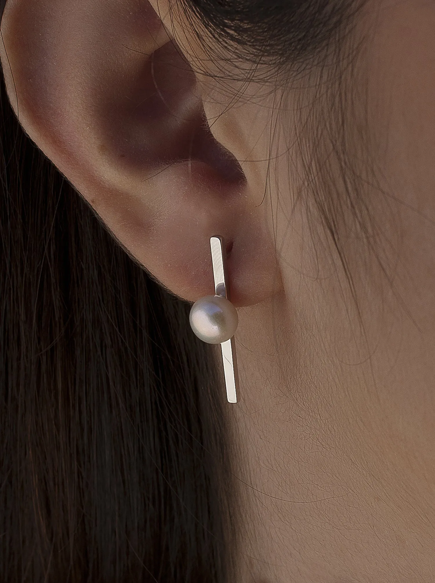 Pendientes perla diseo minimalista con perla central