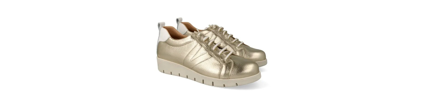 REBAJAS en ZAPATILLAS de VESTIR MUJER MOD. YUKIRO DORADO