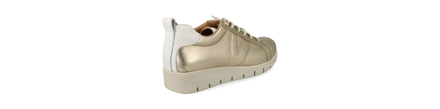 REBAJAS en ZAPATILLAS de VESTIR MUJER MOD. YUKIRO DORADO