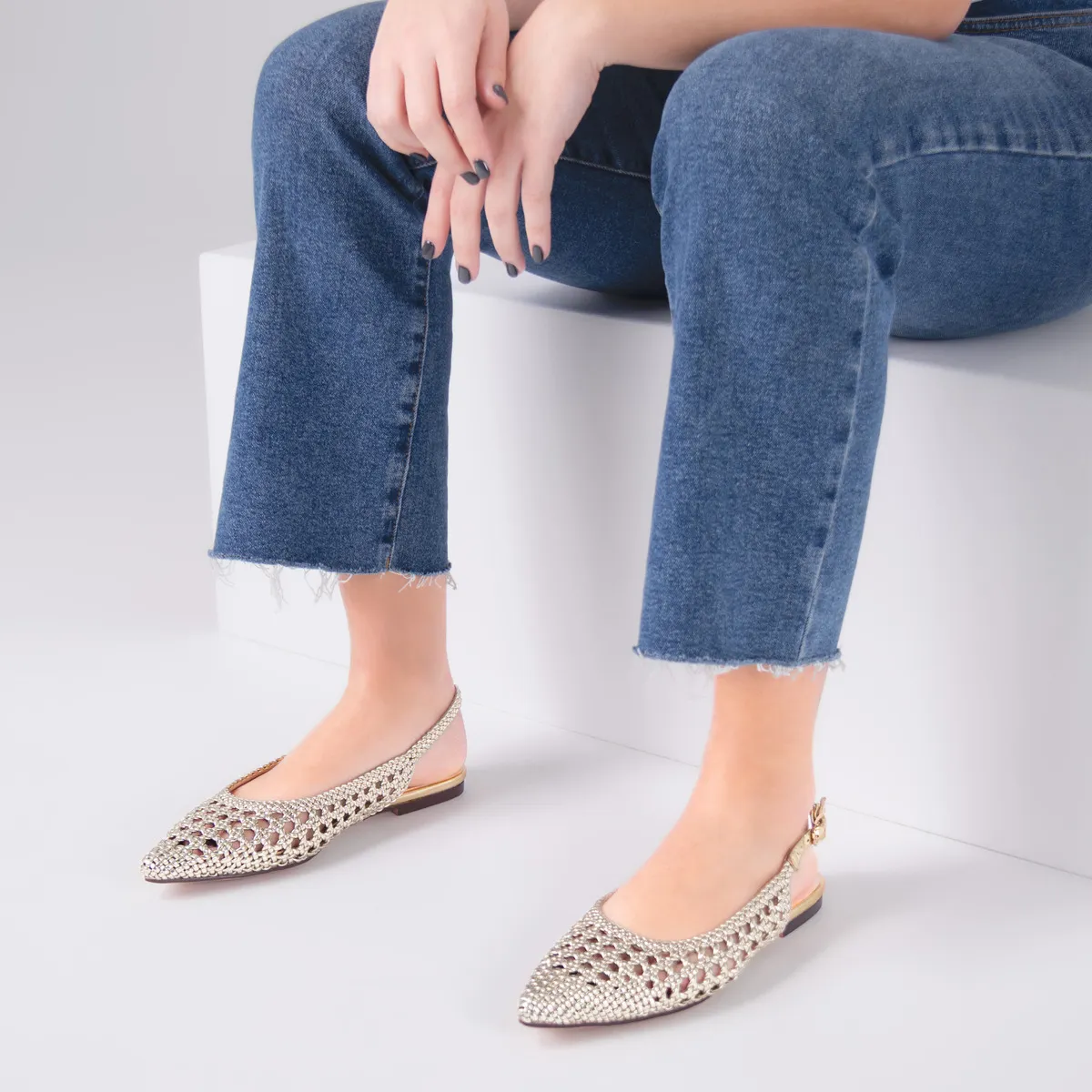 SANDALIA PLANA EXÉ 4402306 GOLD