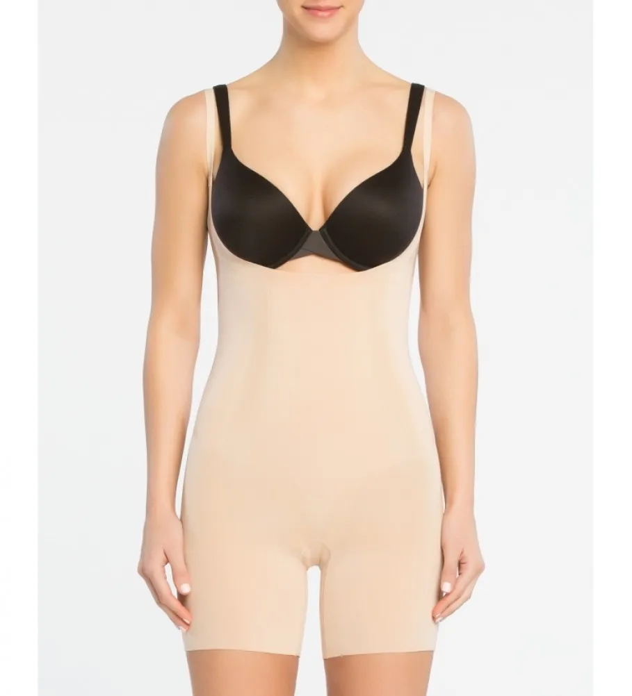 SPANX FAJA DE MUJER SPANX CON ESCOTE POR DEBAJO DEL PECHO Y PIERNA CORTA. STYLE 10130R SOFT NUDE