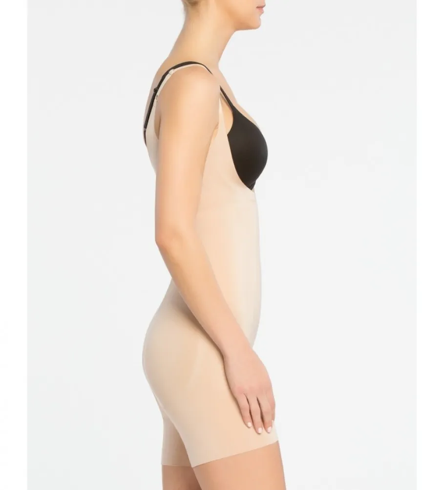 SPANX FAJA DE MUJER SPANX CON ESCOTE POR DEBAJO DEL PECHO Y PIERNA CORTA. STYLE 10130R SOFT NUDE