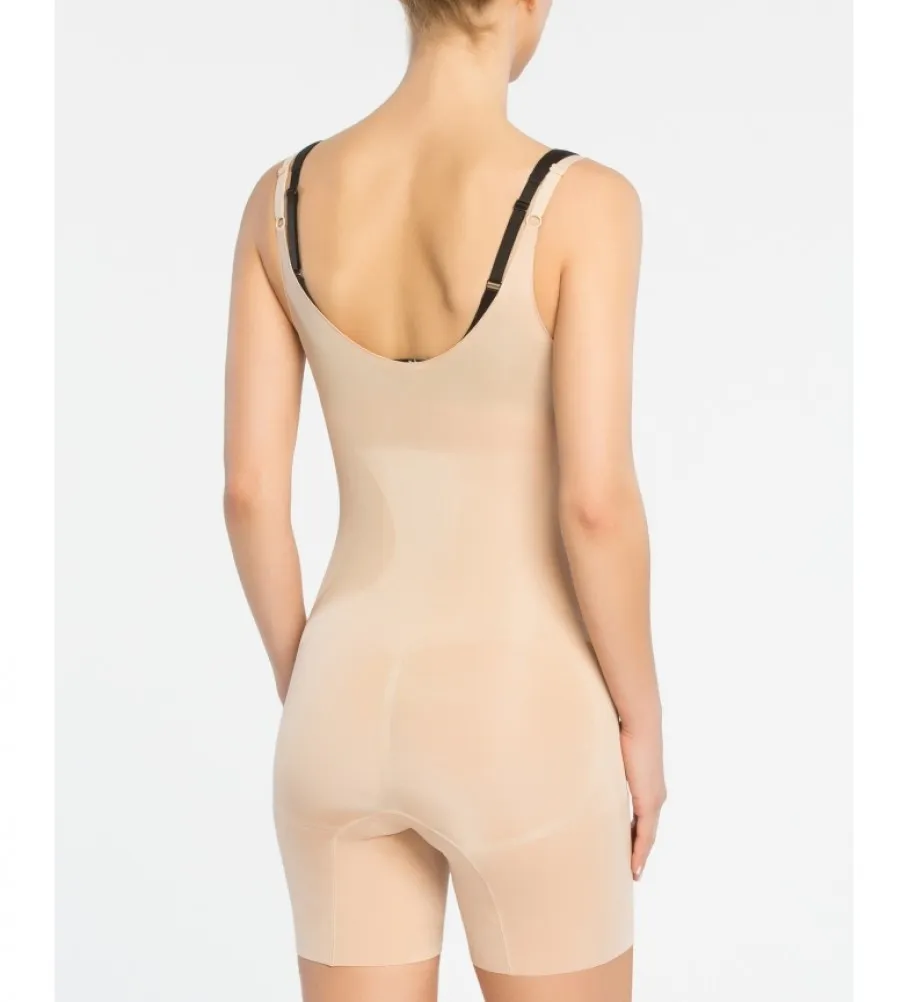 SPANX FAJA DE MUJER SPANX CON ESCOTE POR DEBAJO DEL PECHO Y PIERNA CORTA. STYLE 10130R SOFT NUDE