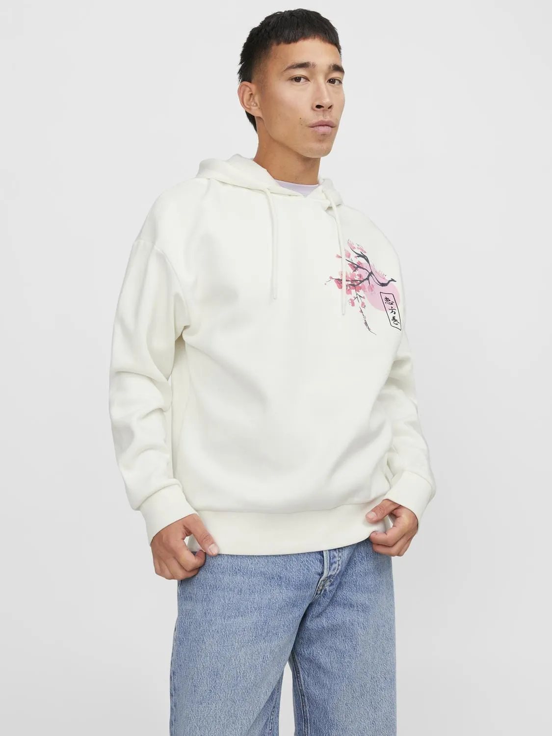 SUDADERA CON CAPUCHA BLANCA ESTAMPADAJORZANE