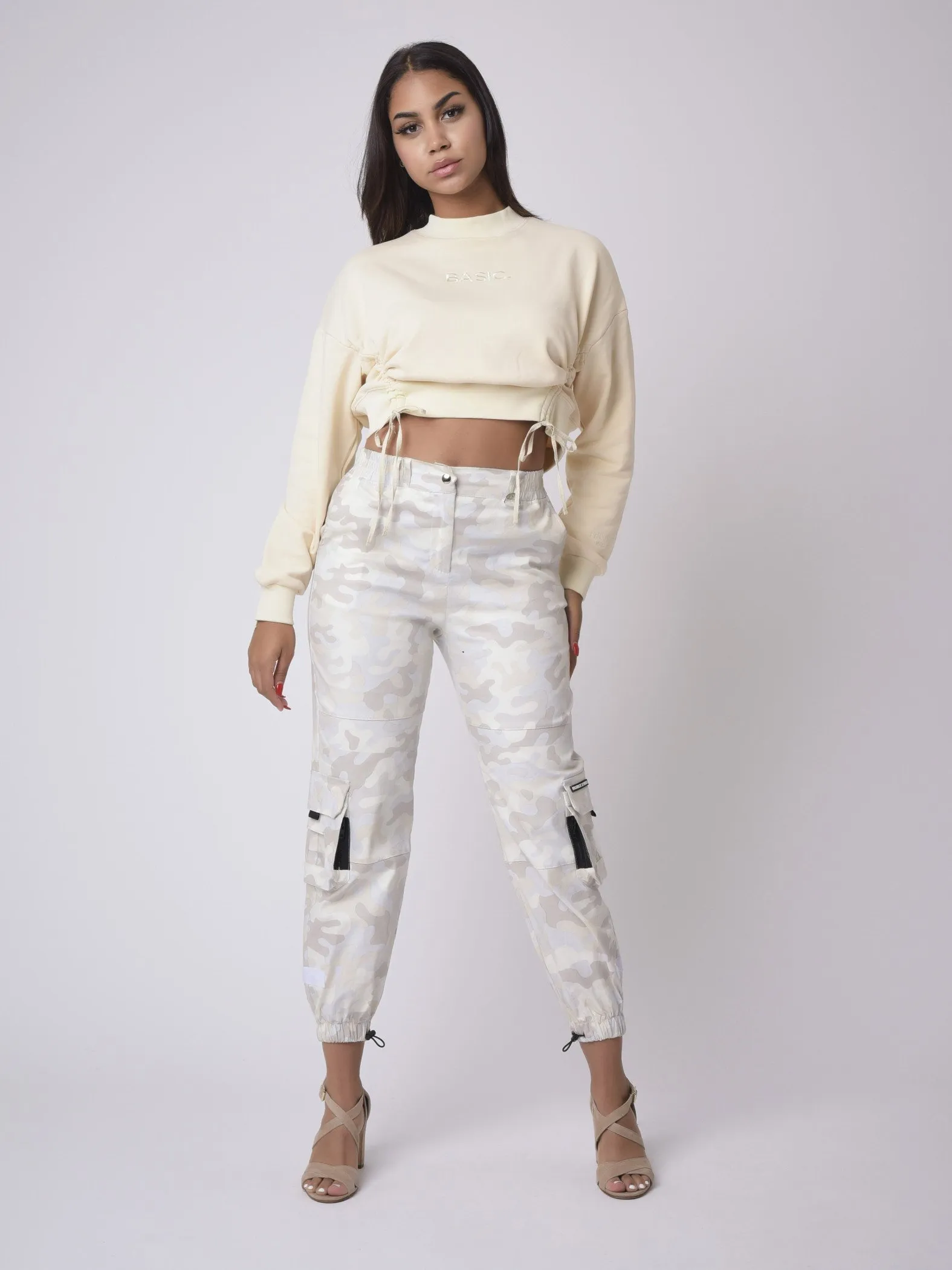 Sudadera corta básica con banda elástica