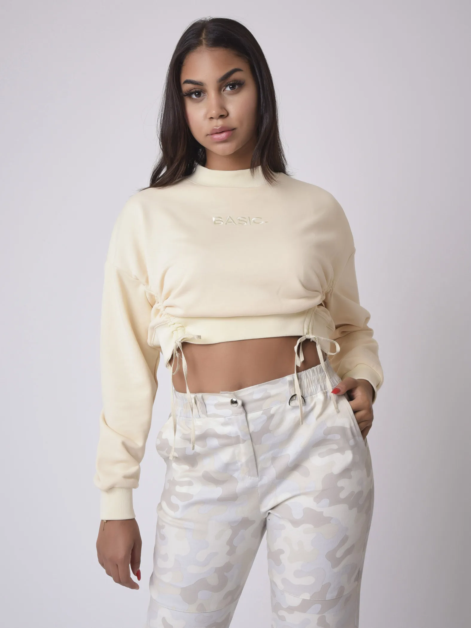 Sudadera corta básica con banda elástica