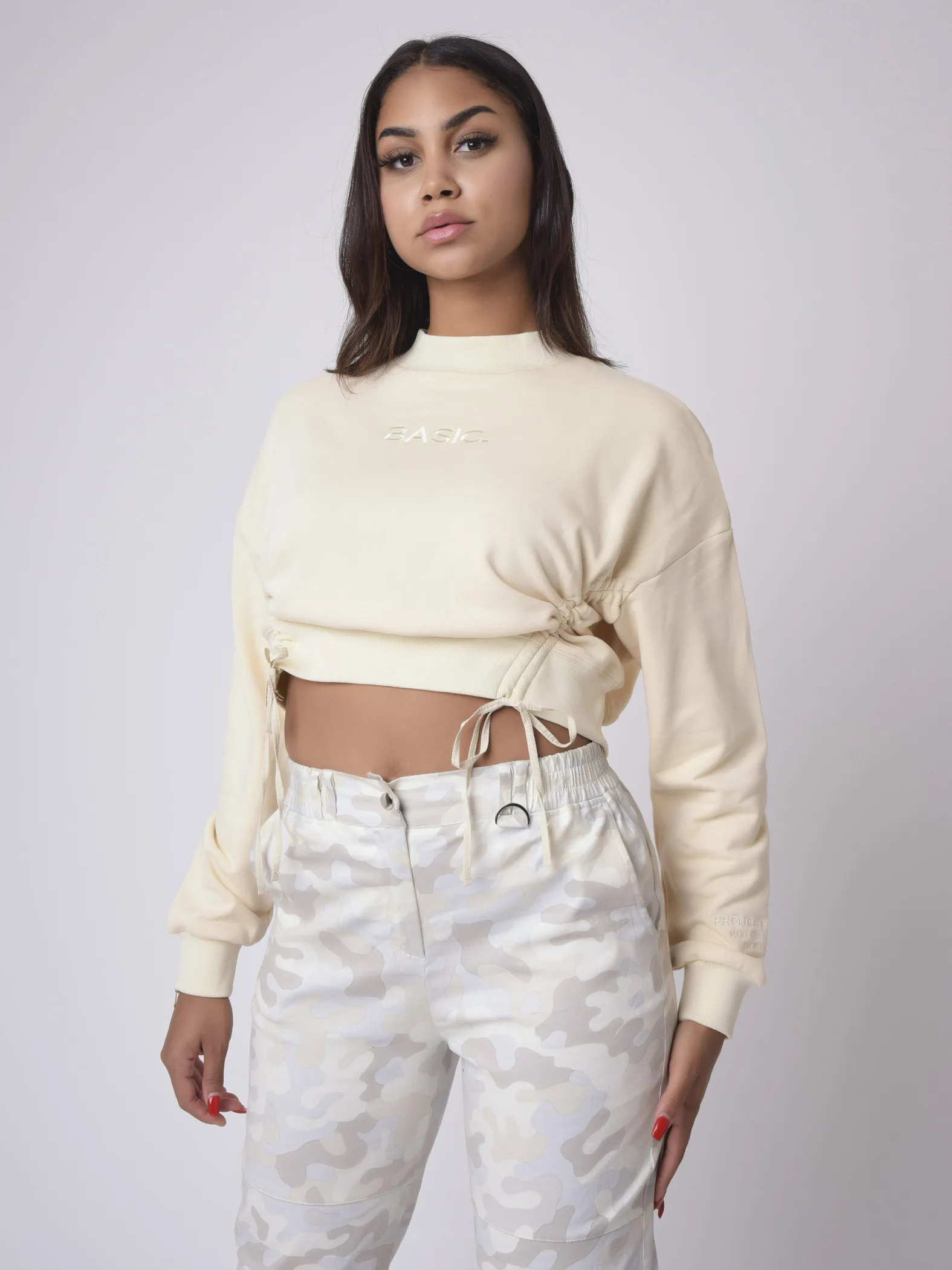 Sudadera corta básica con banda elástica