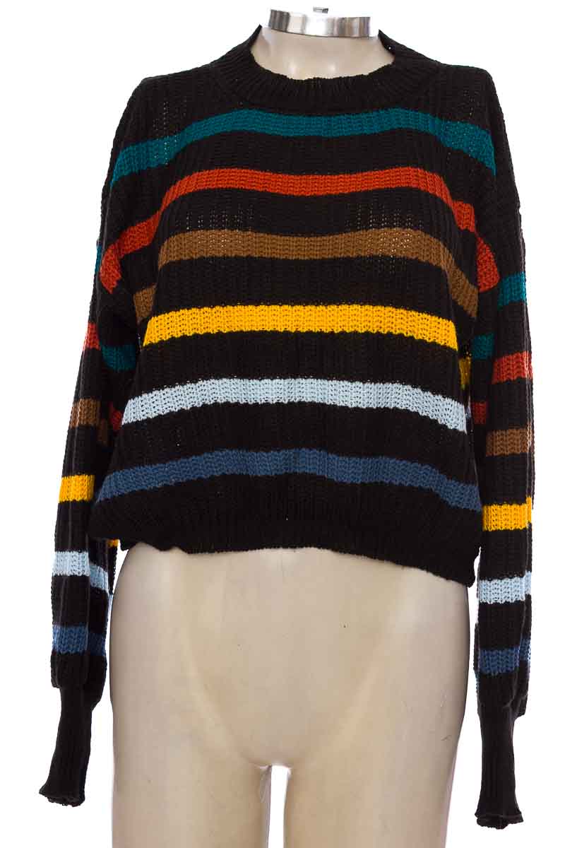 SWEATER COLOR NEGRO  CLOSEANDO