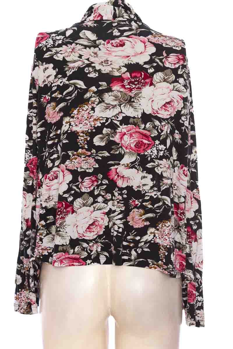 SWEATER COLOR NEGRO  LEONISA