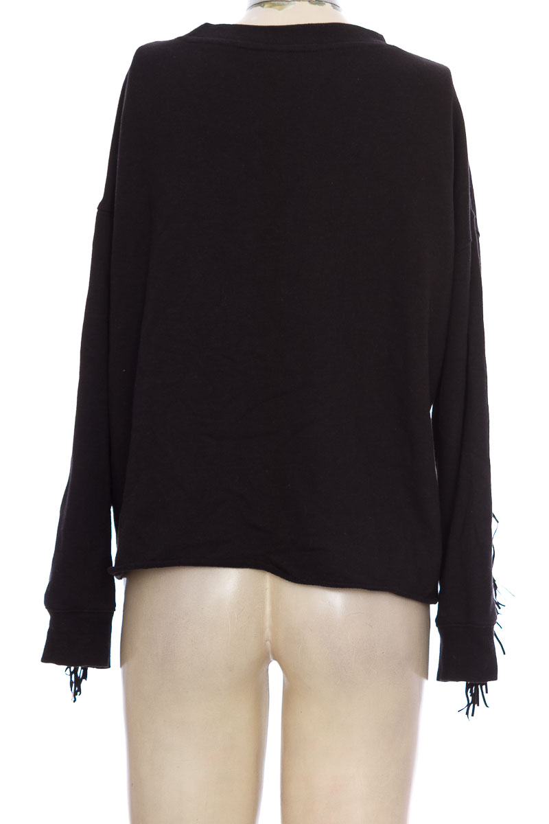 SWEATER COLOR NEGRO  PEOPLE