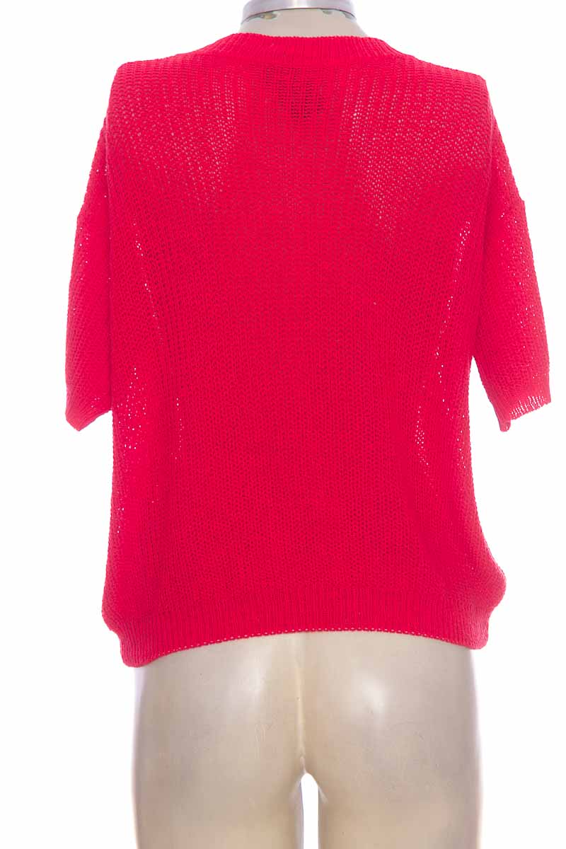 SWEATER COLOR ROJO  CLOSEANDO