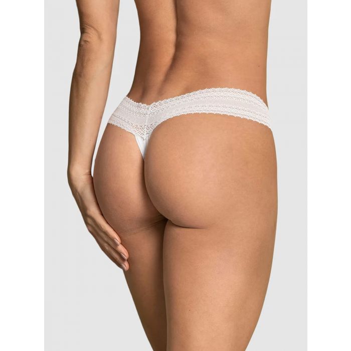 Tanga con laterales en encaje Leonisa 72296M