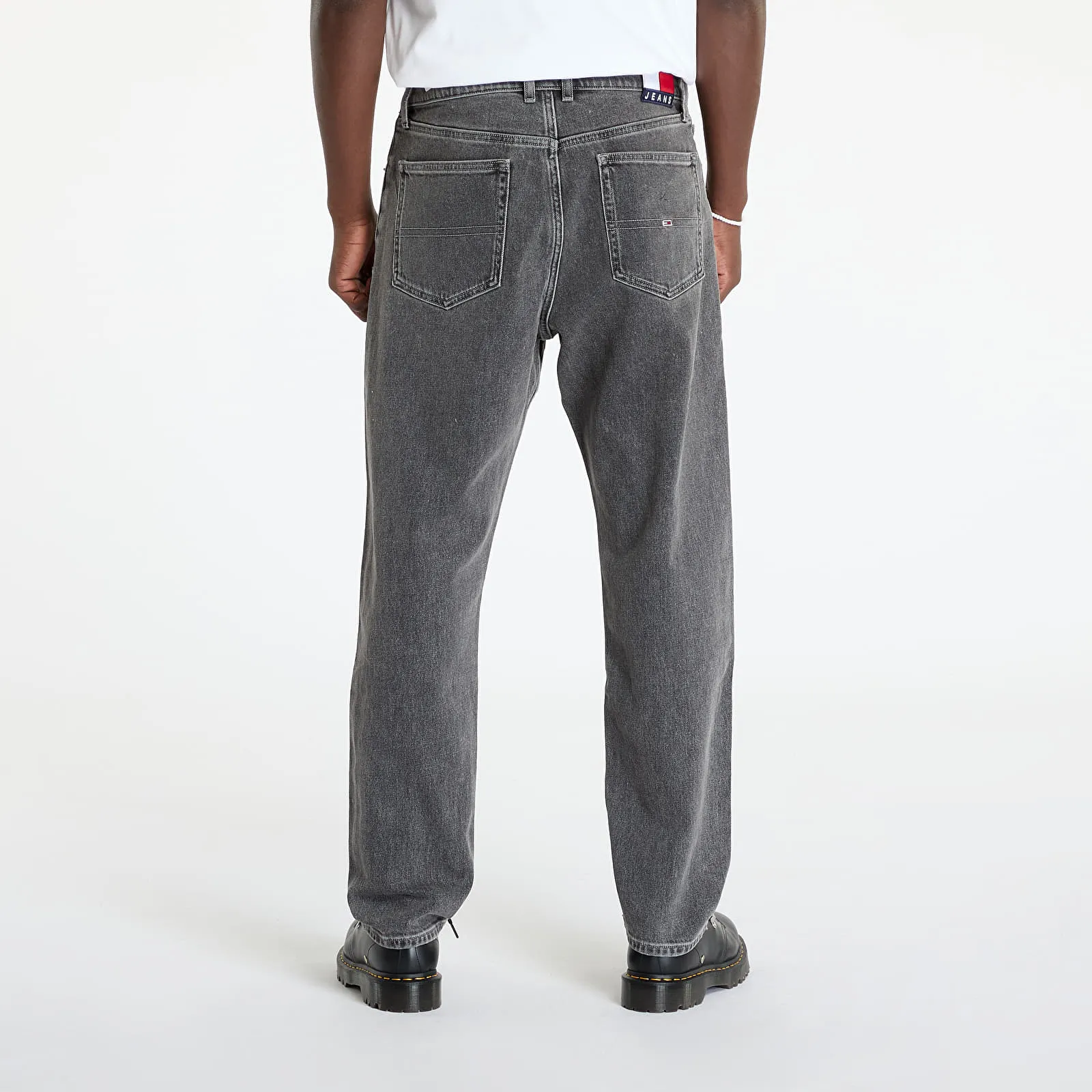 Tommy Jeans Isaac Relaxed Tapered Jeans