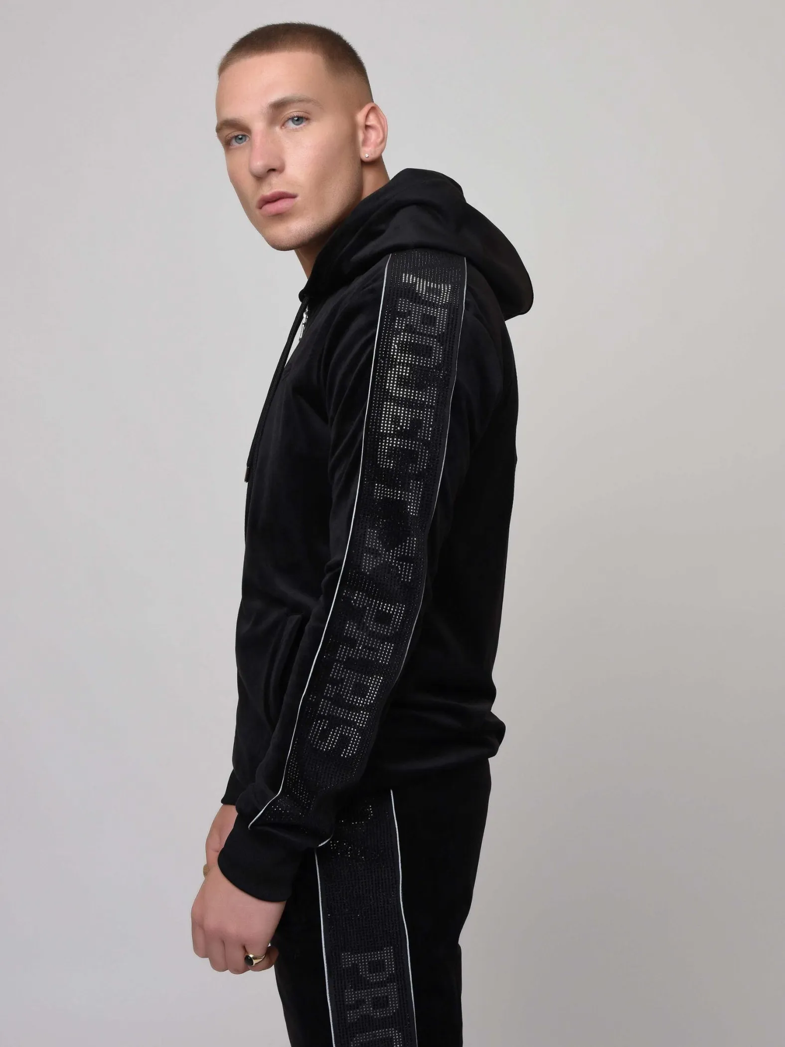 Veste à capuche bande logo strass