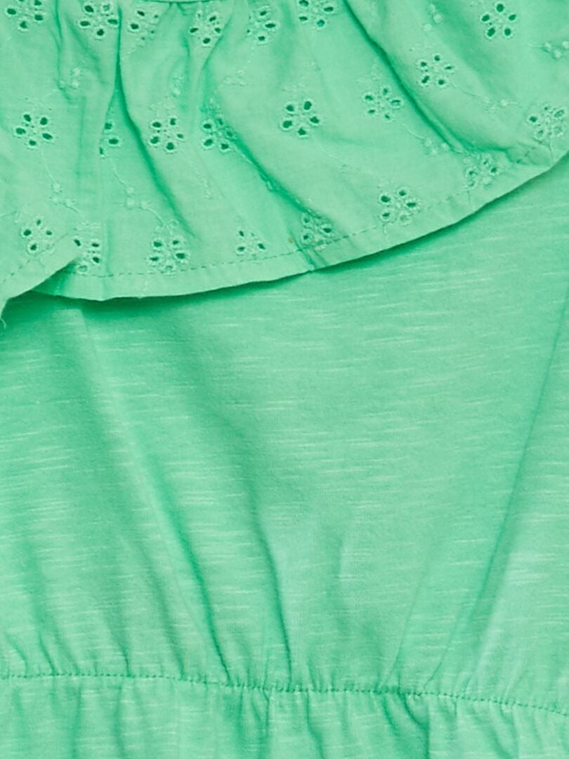 VESTIDO CON VOLANTE EN EL CUELLO DE BORDADO INGLéS  VERDE