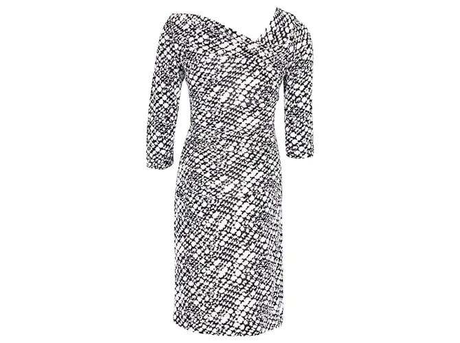 Vestido cruzado con estampado de Diane Von Furstenberg en seda negra 