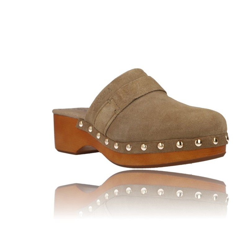 ZUECOS PARA MUJER DE CARMELA 160452  TACóN Y TACHAS METáLICAS